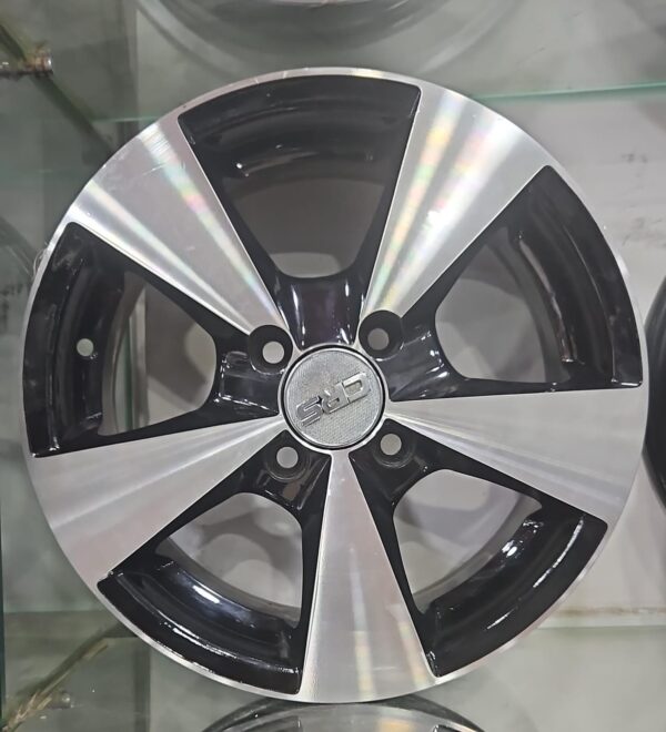 Size 14 / 4nut 100 PCD