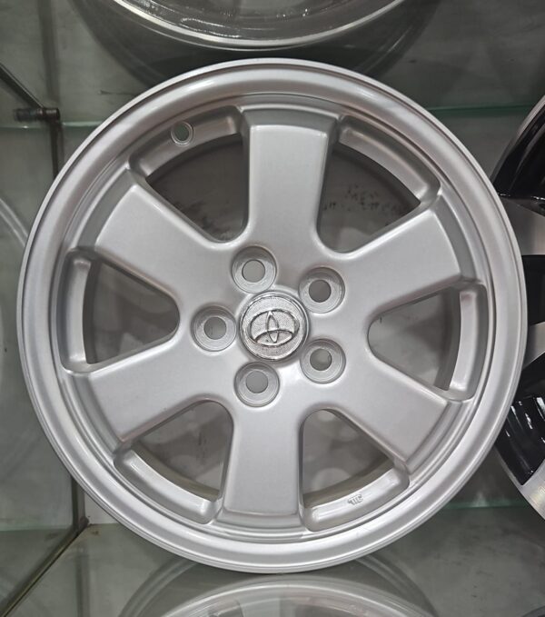 Size 15 / 4nut 100 PCD