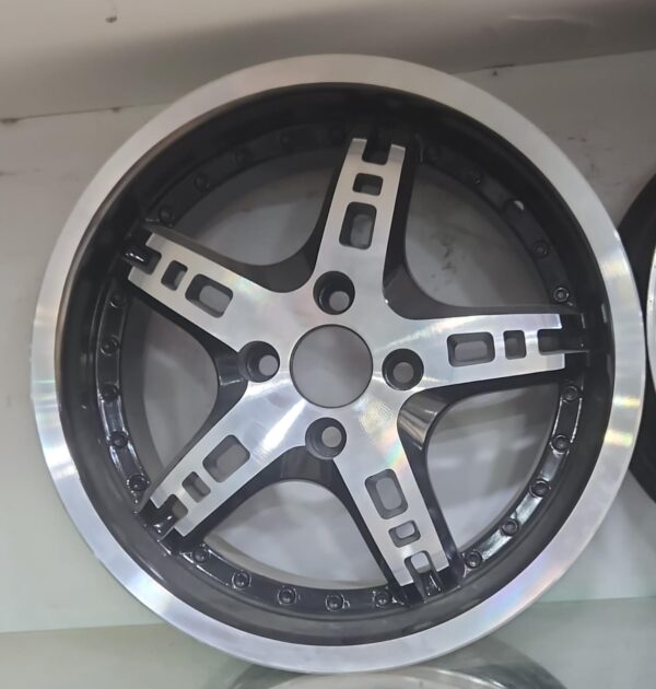Size 15 / 4nut 100 PCD