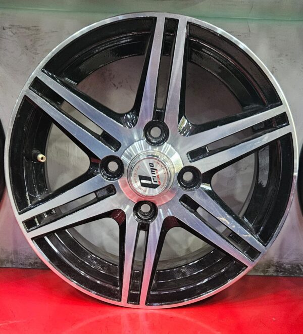 Size 13 / 4nut 100 PCD