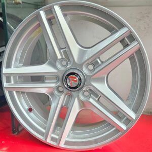 Size 13 / 4nut 100 PCD