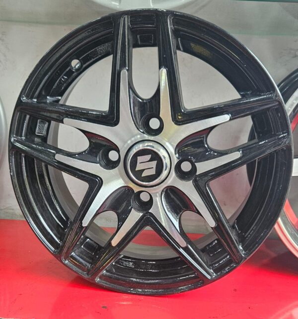 Size 13 / 4nut 100 PCD