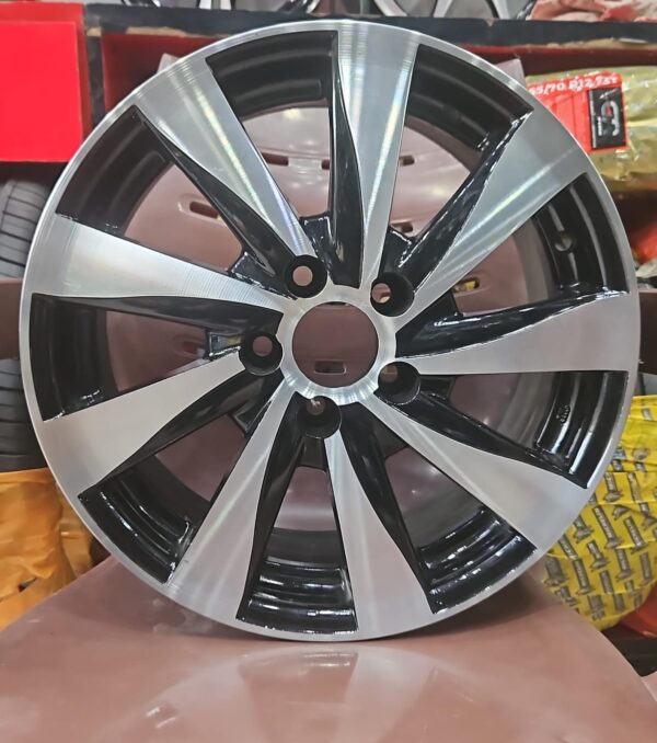 Size 15 / 4nut 100 PCD
