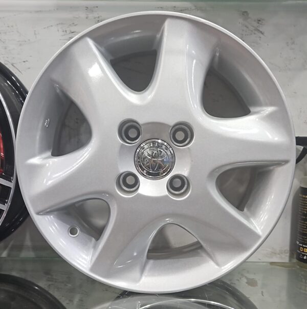 Size 14 / 4nut 100 PCD