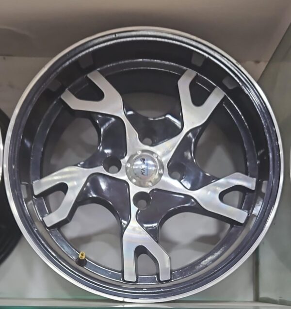 Size 15 / 4nut 100 PCD