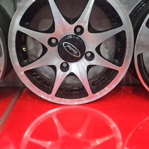 Size 13 / 4nut 114 PCD
