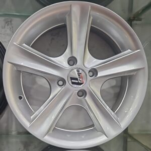Size 15 / 4nut 100 PCD